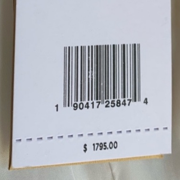 MICHAEL KORS WOMANs Double Breasted White Blazer NWT, Never worn - Picture 5 of 6